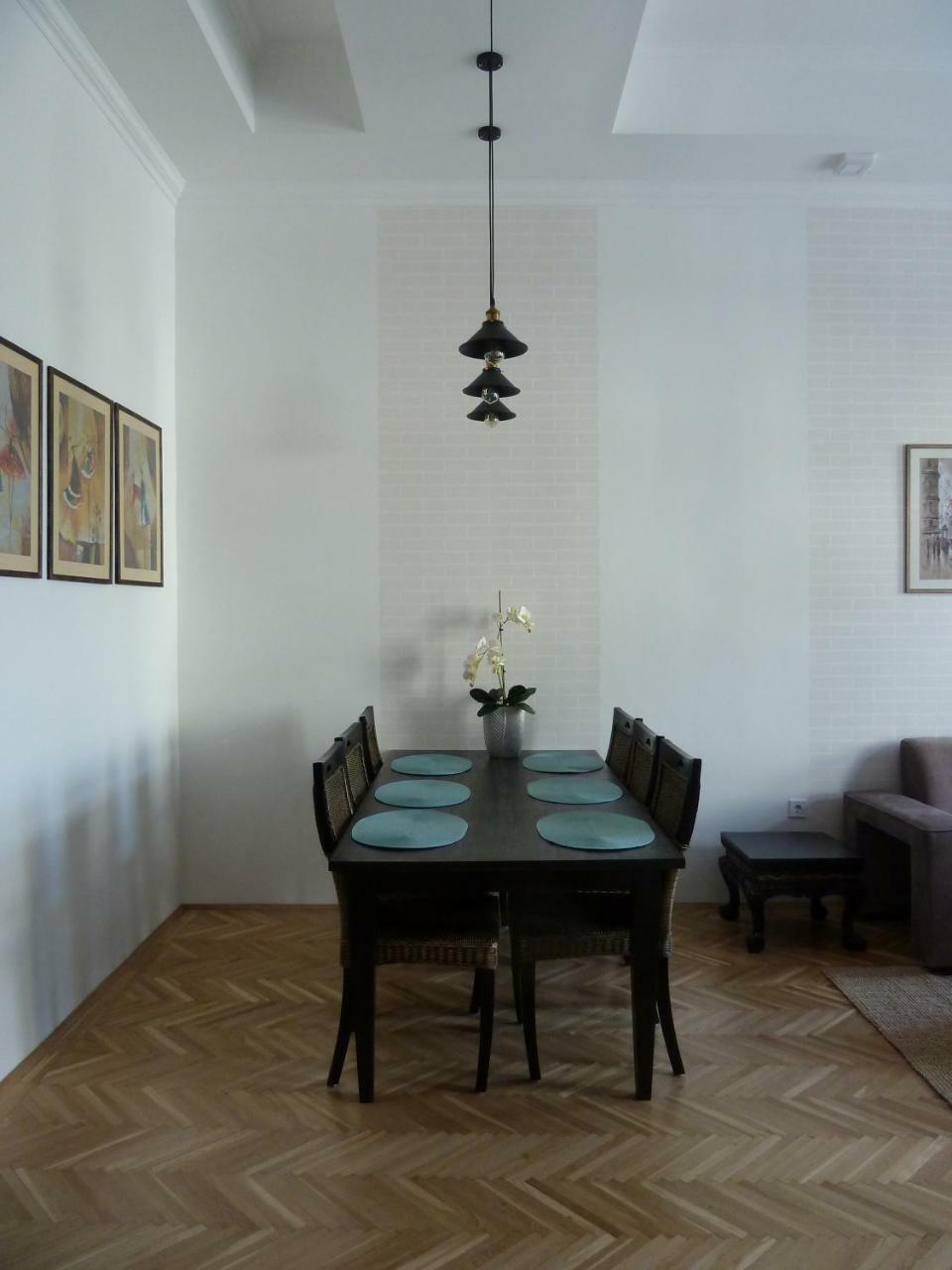 Kossuth Apartmanok Debrecen Eksteriør billede
