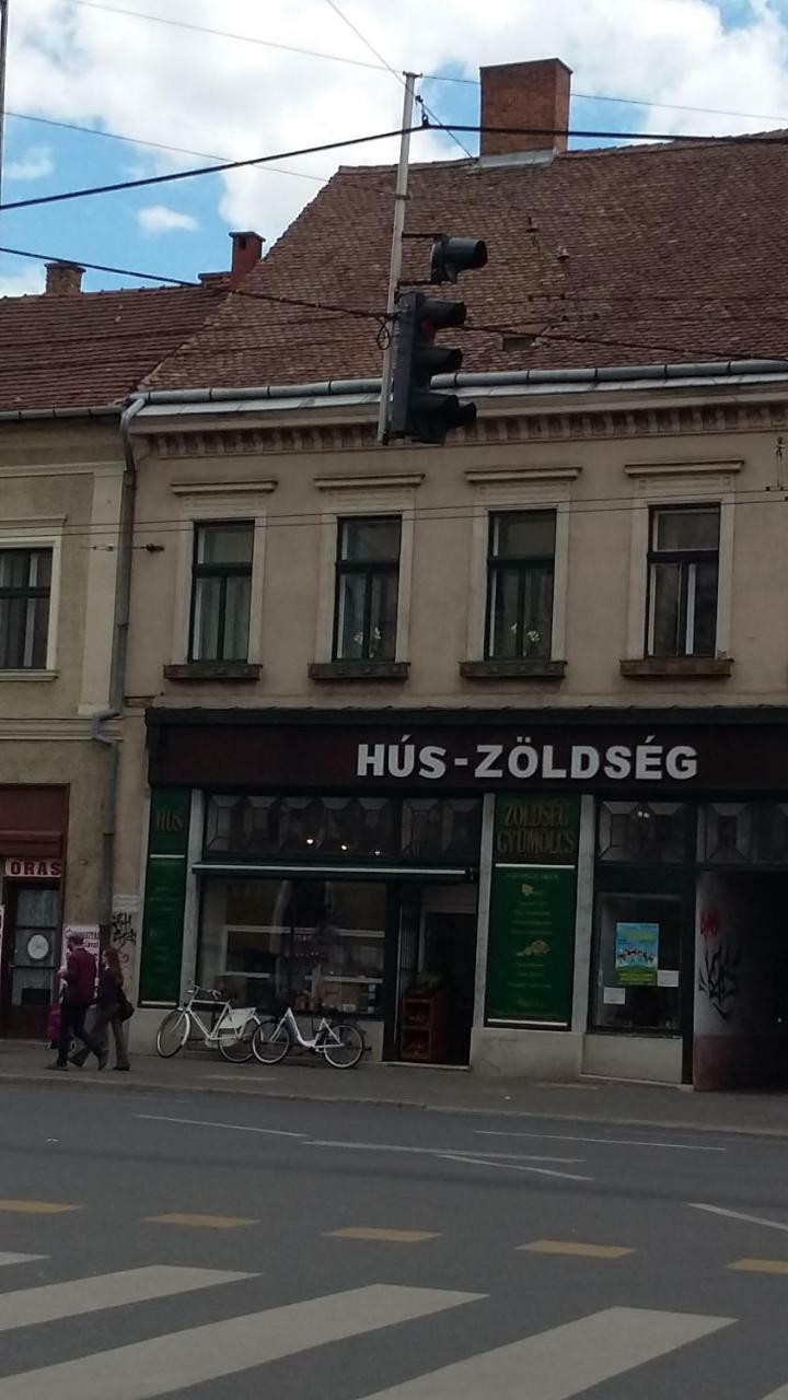 Kossuth Apartmanok Debrecen Eksteriør billede